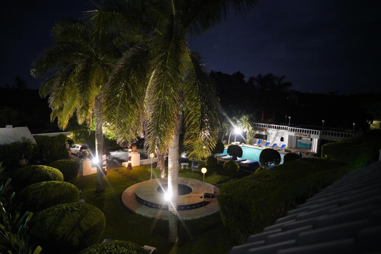 Villablanca Garden Beach Hotel Cozumel Exterior photo